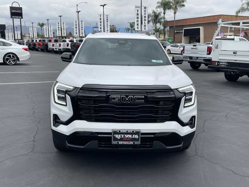 New 2026 GMC Terrain Elevation w/ Elevation Premium Package FWD image 2