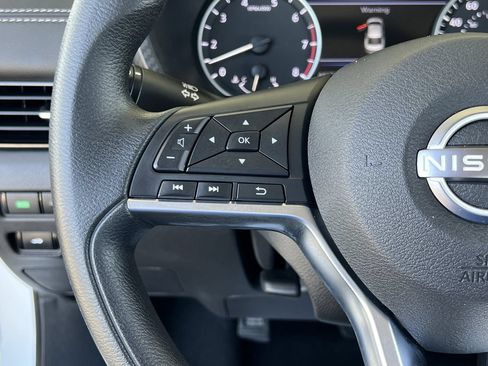Used 2025 Nissan Sentra SV FWD image 10
