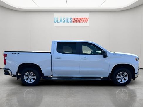 Used 2021 Chevrolet Silverado 1500 LT AWD/4WD image 2