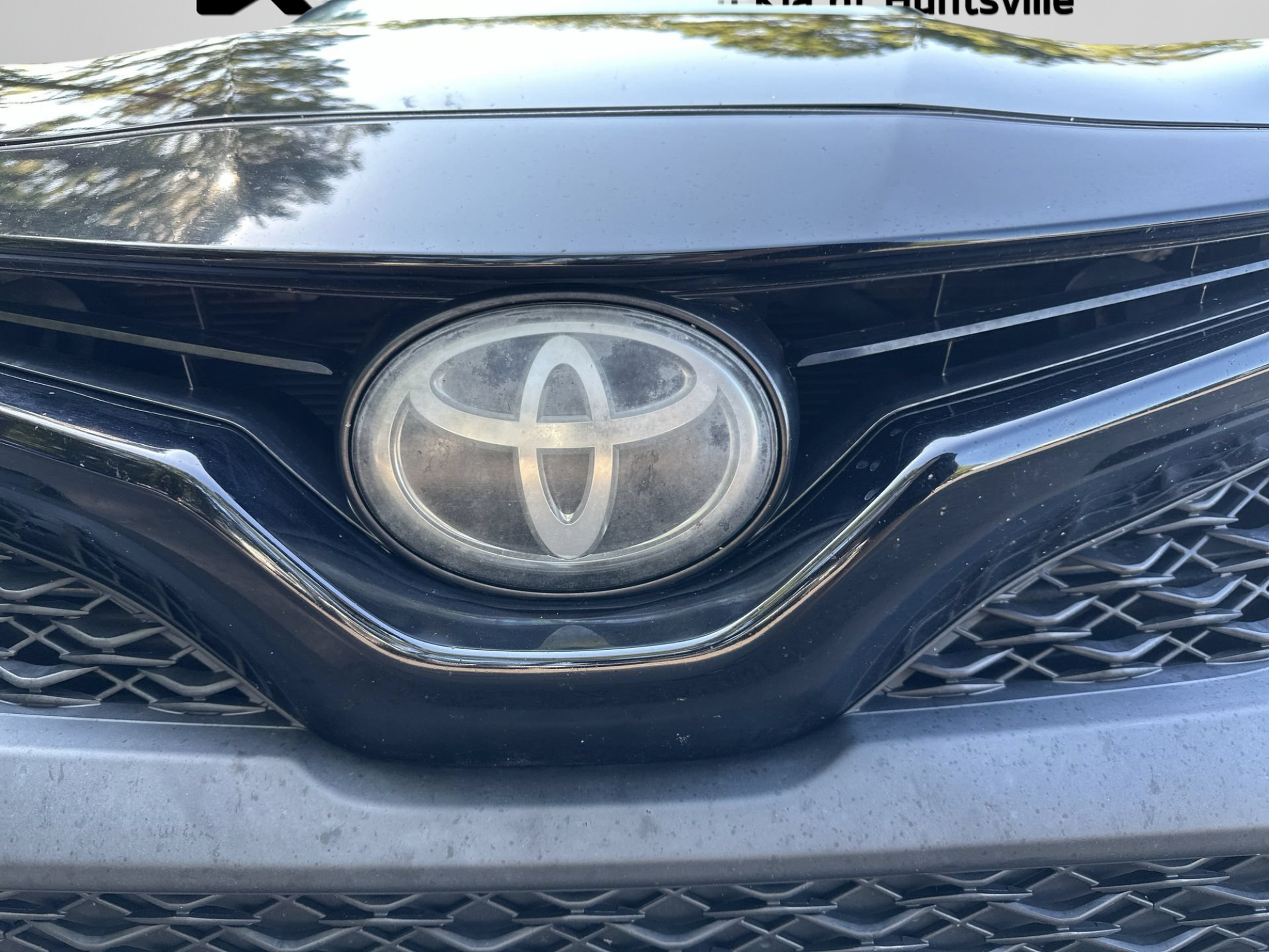 Used 2020 Toyota Camry SE FWD image 25