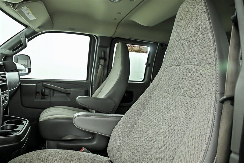 Used 2017 Chevrolet Express 3500 LT w/ LT Preferred Equipment Group RWD image 17