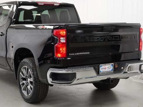 Used 2024 Chevrolet Silverado 1500 LT AWD/4WD image 38