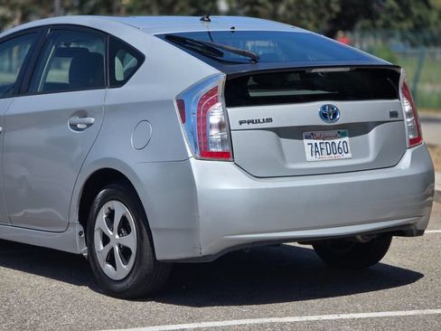 Used 2013 Toyota Prius Two FWD image 15