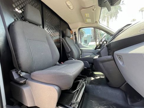 Used 2019 Ford Transit 250 130 Low Roof w/ Exterior Upgrade Package RWD image 13