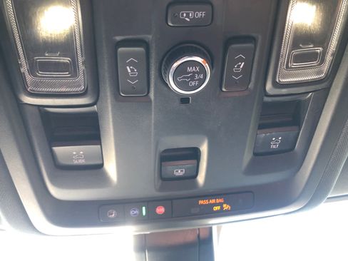 Used 2021 Chevrolet Tahoe High Country w/ Premium Package image 30