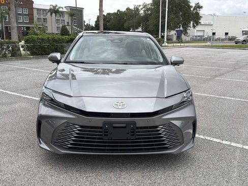 Used 2025 Toyota Camry XLE w/ Premium Plus Package FWD image 9