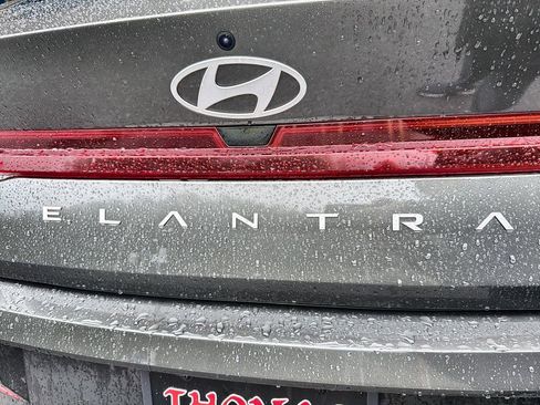 Certified 2024 Hyundai Elantra SE FWD image 37