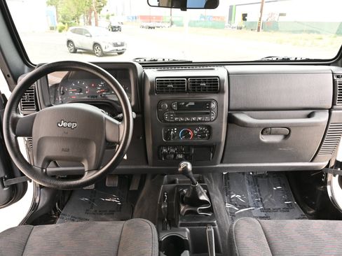 Used 2005 Jeep Wrangler Sport AWD/4WD image 14