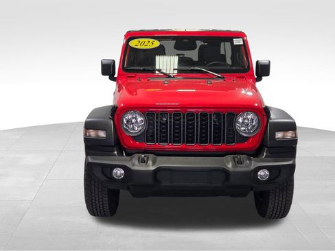 Used 2025 Jeep Wrangler Unlimited Sport AWD/4WD image 19