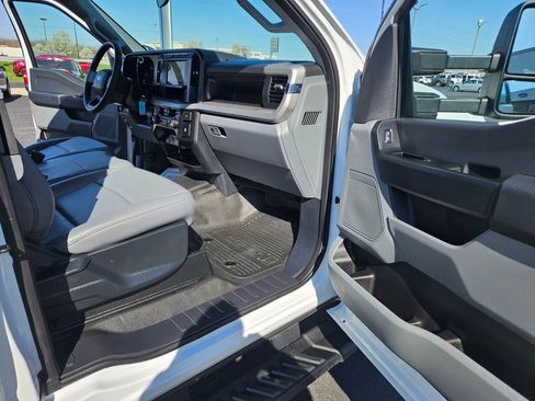 Used 2024 Ford F250 XL RWD image 25