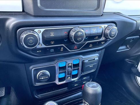 Used 2023 Jeep Wrangler Unlimited image 26