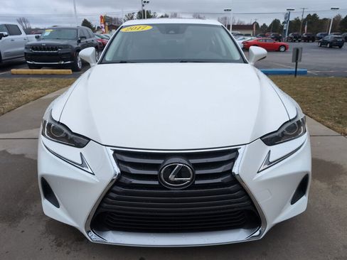Used 2017 Lexus IS 200t image 8