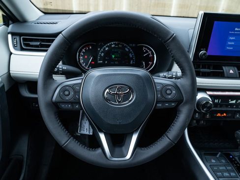 New 2025 Toyota RAV4 XLE w/ Convenience Package image 17