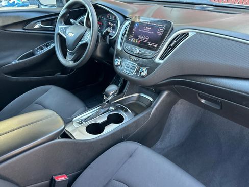 Used 2022 Chevrolet Malibu LT image 15