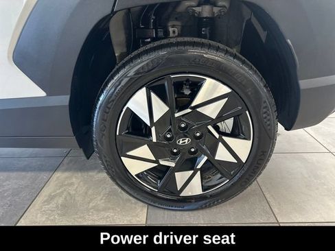 Used 2025 Hyundai Kona SEL AWD/4WD image 7