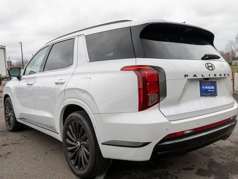Used 2024 Hyundai Palisade Calligraphy image 8