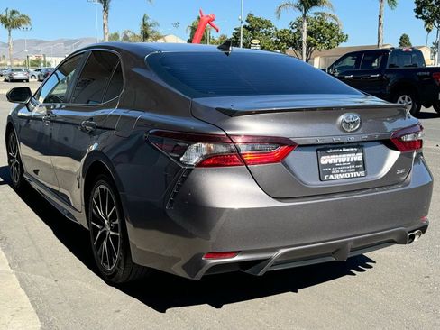 Used 2024 Toyota Camry SE image 7