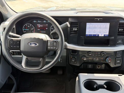 Used 2025 Ford F250 XLT AWD/4WD image 28
