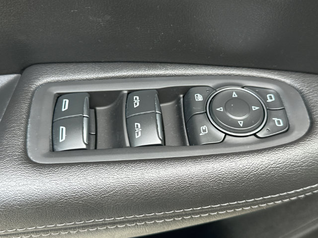 Used 2024 Cadillac XT5 Premium Luxury w/ LPO, Floor Liner Package AWD/4WD image 25