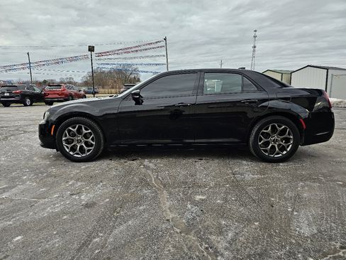 Used 2016 Chrysler 300 S w/ 300S Premium Group image 33