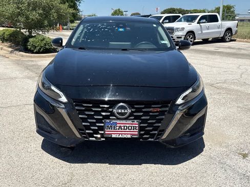 Used 2023 Nissan Altima 2.5 SR w/ SR Premium Package FWD image 8