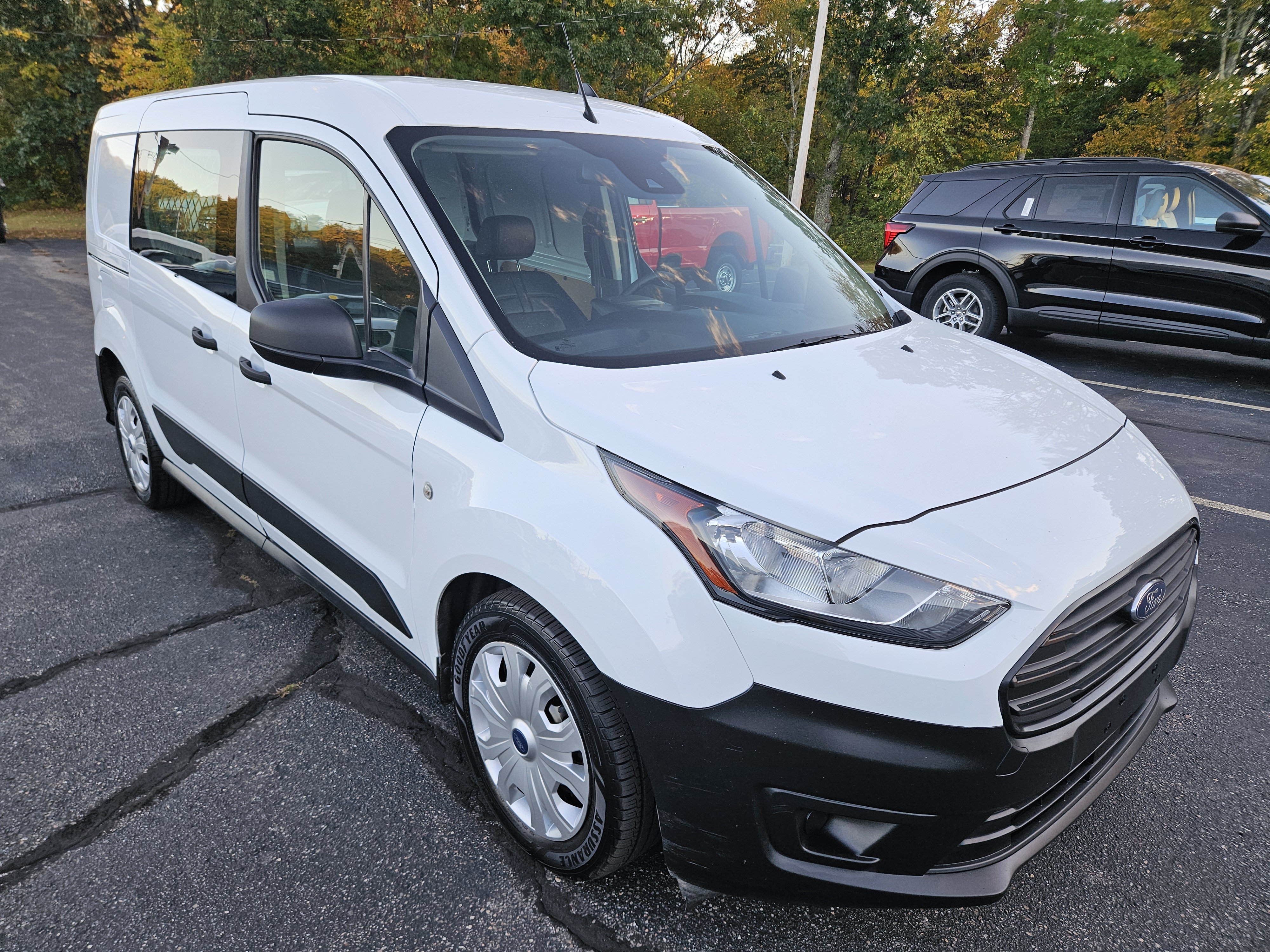 Used 2023 Ford Transit Connect XL w/ Trailer Tow Package FWD image 3