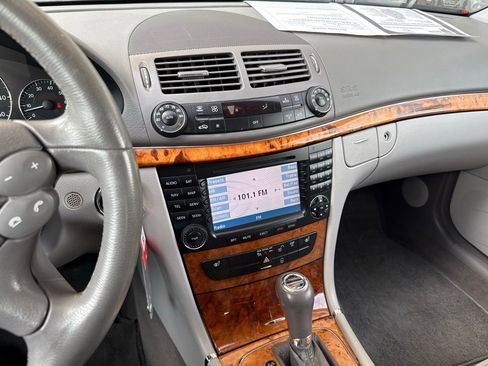 Used 2007 Mercedes-Benz E 350 4MATIC Wagon image 21