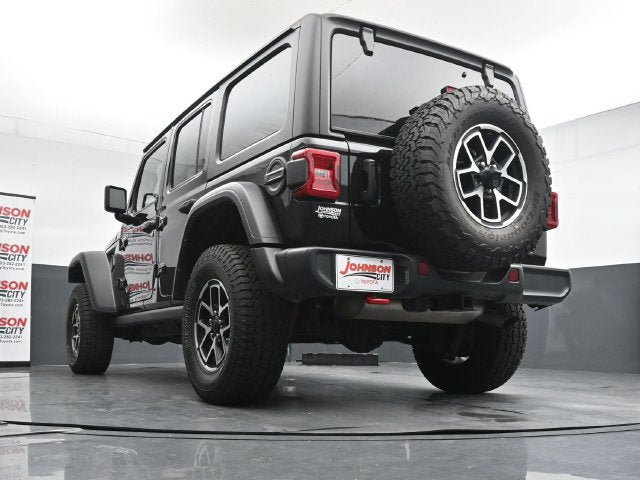 Used 2024 Jeep Wrangler Unlimited Rubicon AWD/4WD image 39