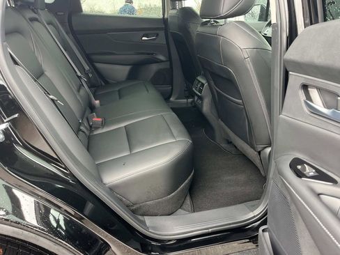 Certified 2025 Nissan Murano SV image 27