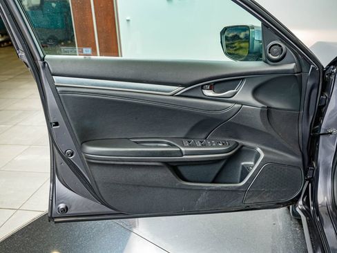 Used 2017 Honda Civic EX-L image 18