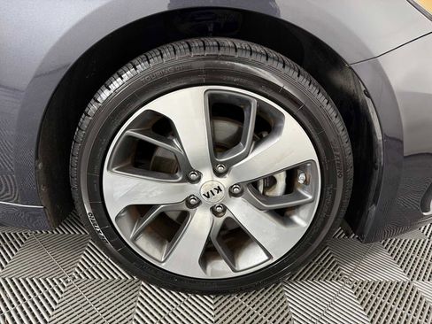 Used 2019 Kia Optima S w/ S Panoramic Sunroof Package image 9