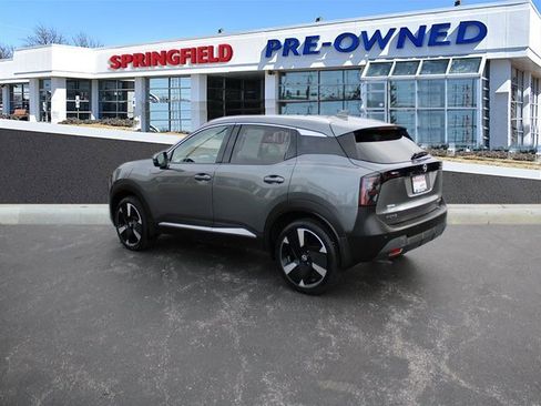 Used 2025 Nissan Kicks SR image 4