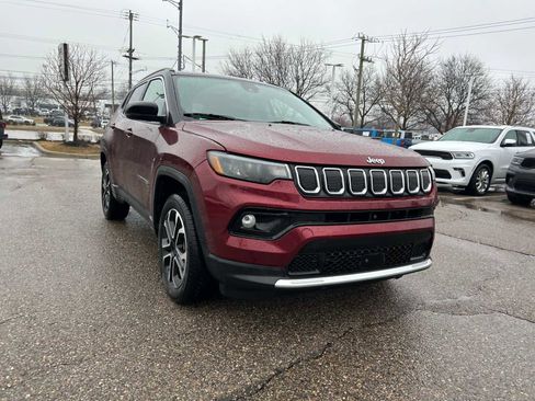 Certified 2022 Jeep Compass Limited image 5