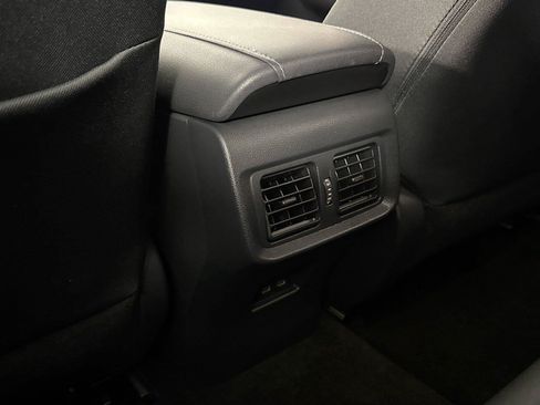 Certified 2023 Toyota Venza LE AWD/4WD image 32