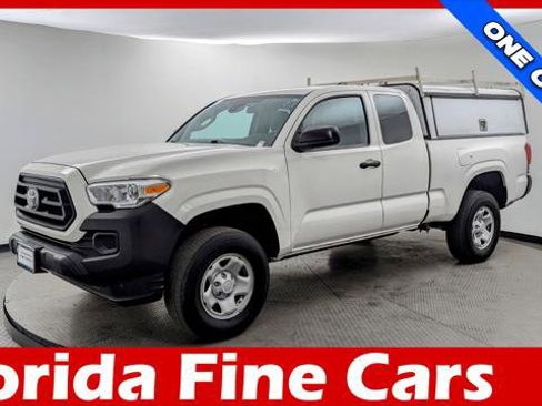 Used 2020 Toyota Tacoma SR image 1