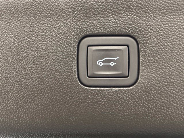 Used 2023 Buick Enclave Essence FWD image 32