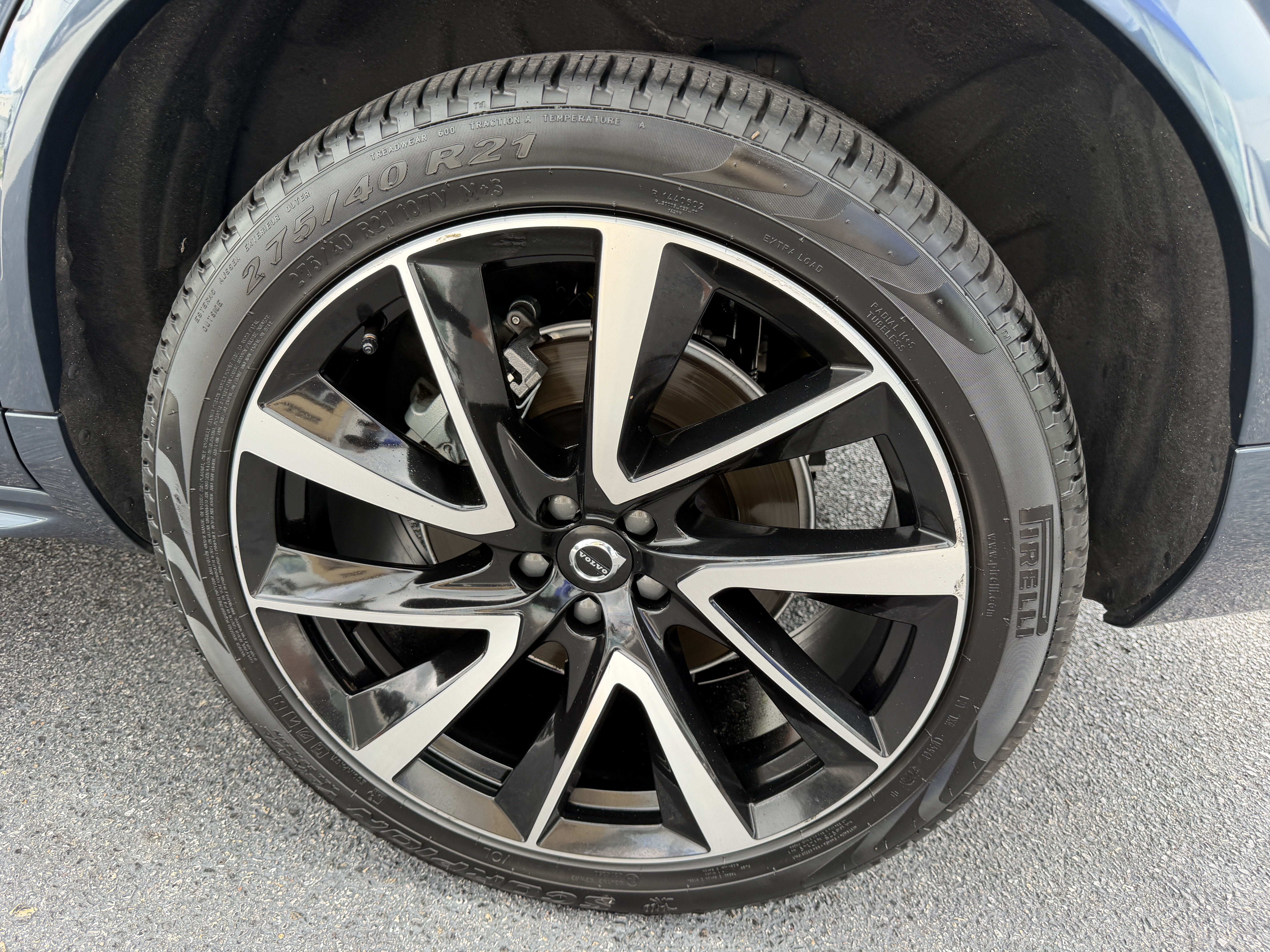 Certified 2025 Volvo XC90 B5 Plus w/ Protection Package Premier AWD/4WD image 32