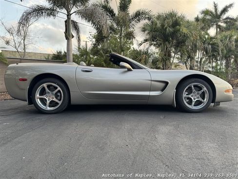 Used 2000 Chevrolet Corvette Convertible w/ Performance Handling Pkg RWD image 13