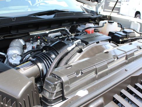 Used 2025 Chevrolet Silverado 2500 Custom w/ Custom Value Package AWD/4WD image 21