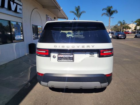 Used 2017 Land Rover Discovery HSE image 4