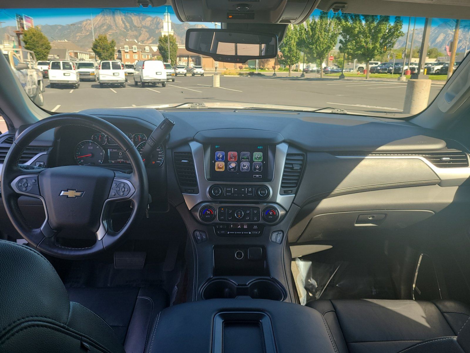 Used 2017 Chevrolet Suburban LT RWD image 20