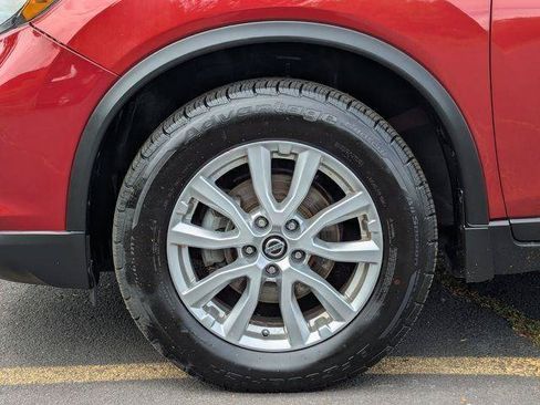 Used 2018 Nissan Rogue SV AWD/4WD image 37