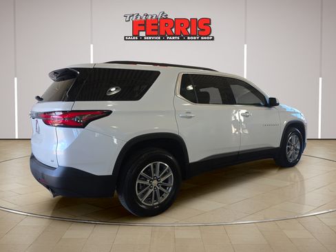 Used 2023 Chevrolet Traverse LT FWD image 5