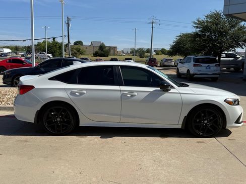 Used 2024 Honda Civic Sport image 6