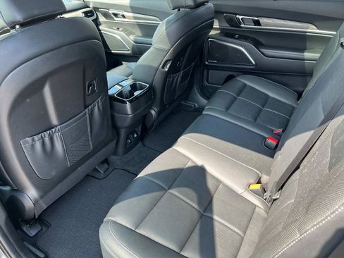 Used 2022 Kia Telluride SX image 18