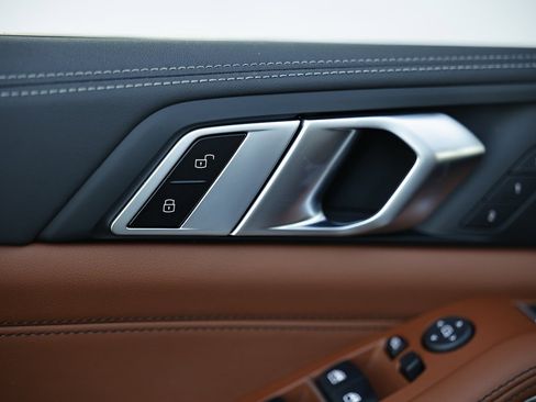 New 2026 BMW X5 xDrive40i w/ M Sport Package image 16