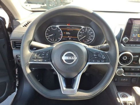 Used 2025 Nissan Sentra SV FWD image 20