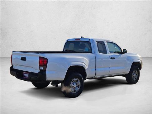 Used 2019 Toyota Tacoma SR image 5