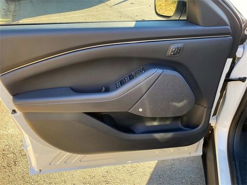 Used 2025 Ford Mustang Mach-E Premium image 12