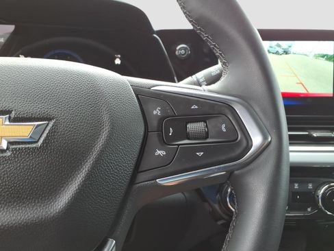 Used 2026 Chevrolet Trax LT w/ LT Convenience Package FWD image 21